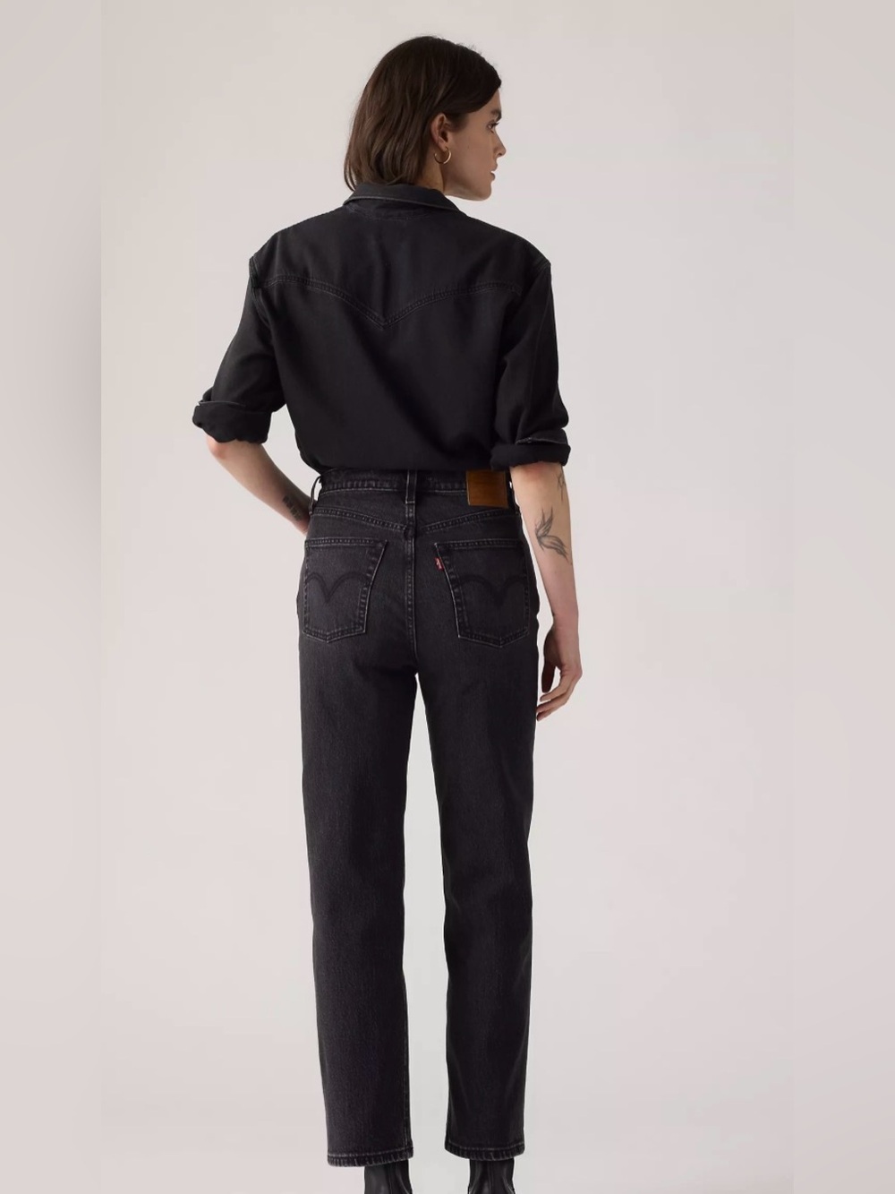 Levi’s High Rise Black Ribcage Straight Ankle Jeans